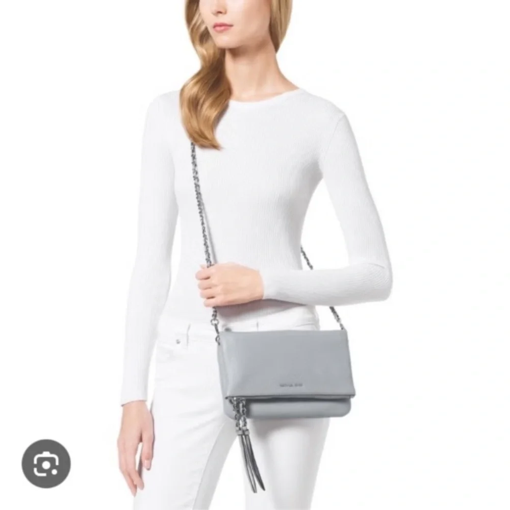 Michael Kors Corrine Crossbody Bag Dove Grey Leather - Picture 3 of 17
